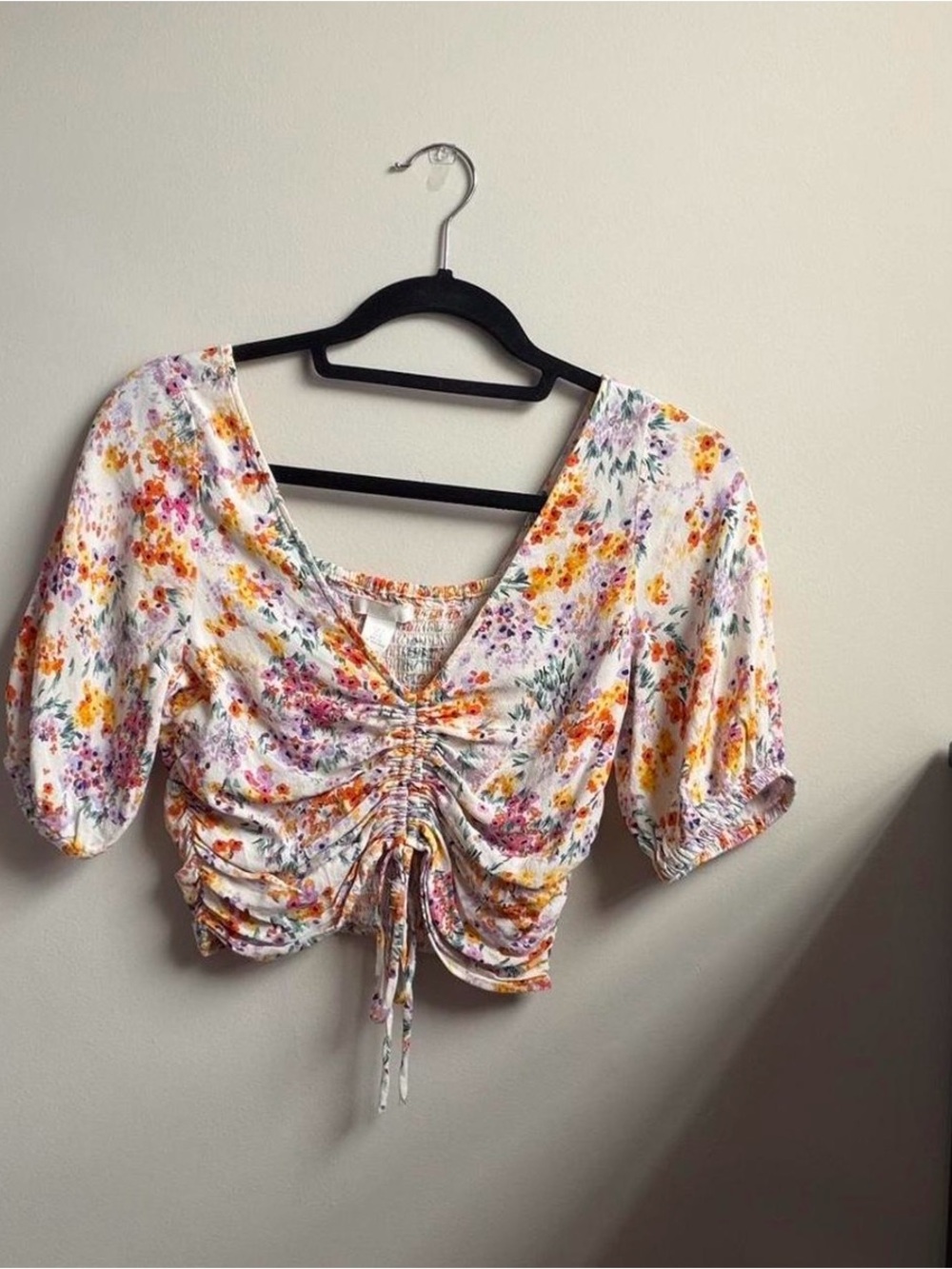 H&M White Floral Ruched Puff Sleeve Crop Top